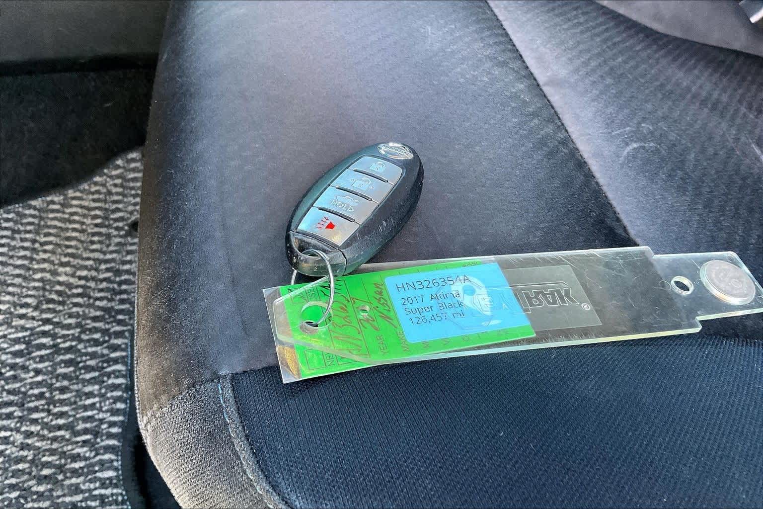 Thumbnail: 2017 Nissan Altima - 19