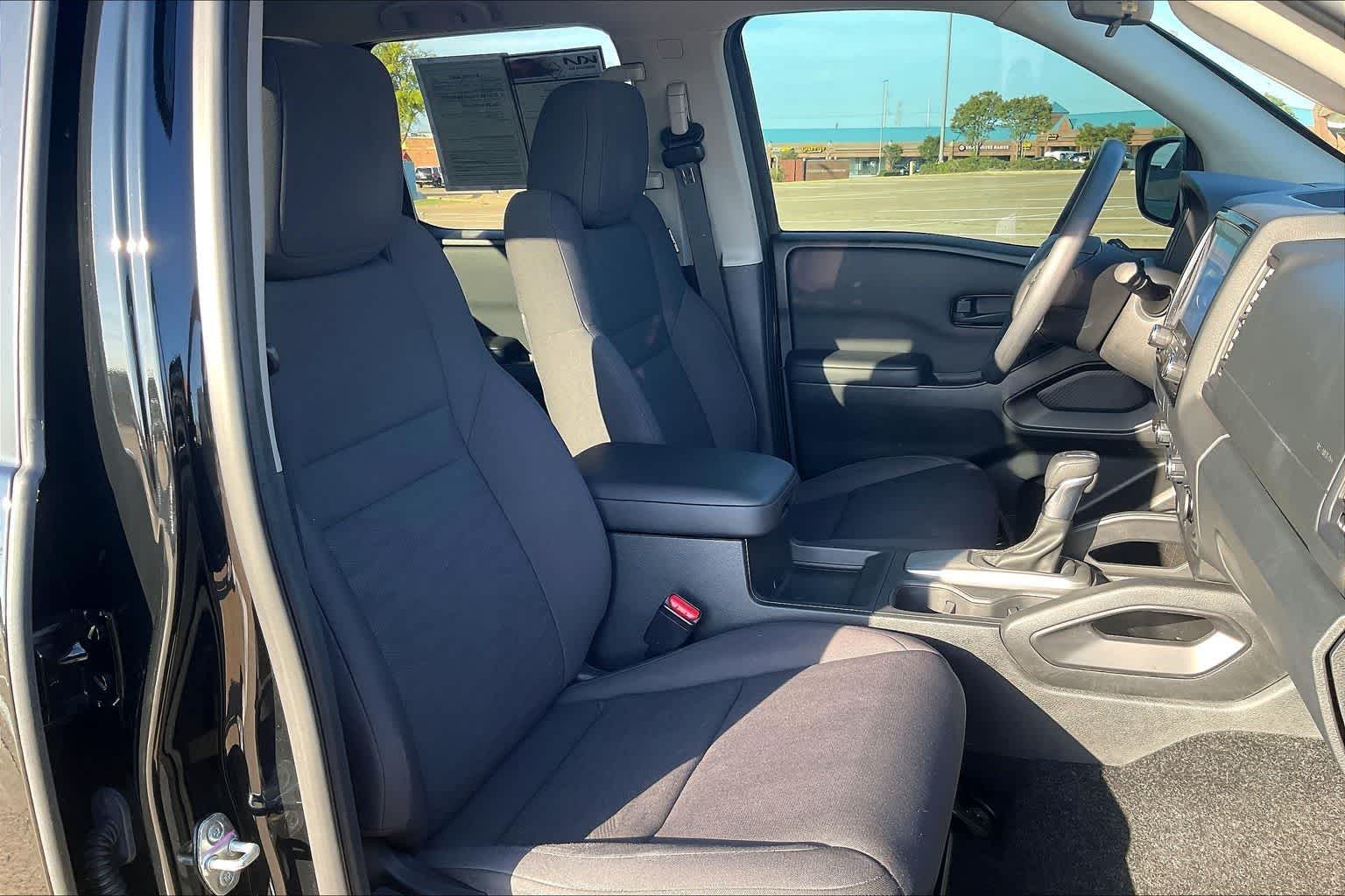 Thumbnail: 2022 Nissan Frontier - 13