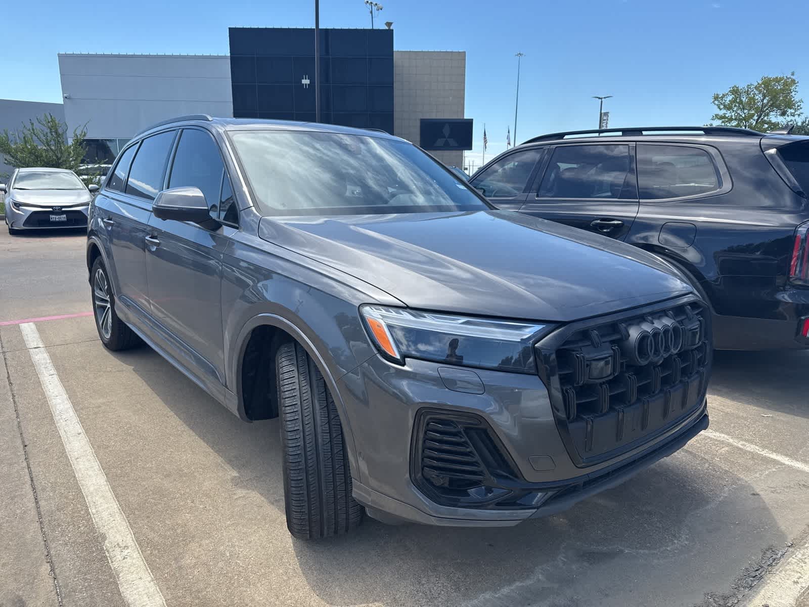 Thumbnail: 2025 Audi Q7 - 2