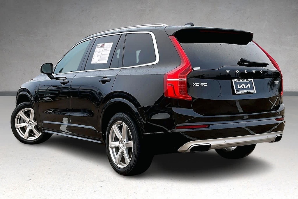 Used 2021 Volvo XC90 T5 Momentum 7 Passenger SUV
