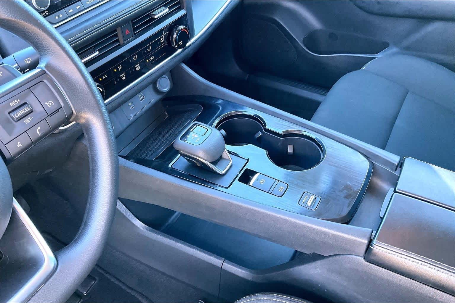 Thumbnail: 2023 Nissan Rogue - 15