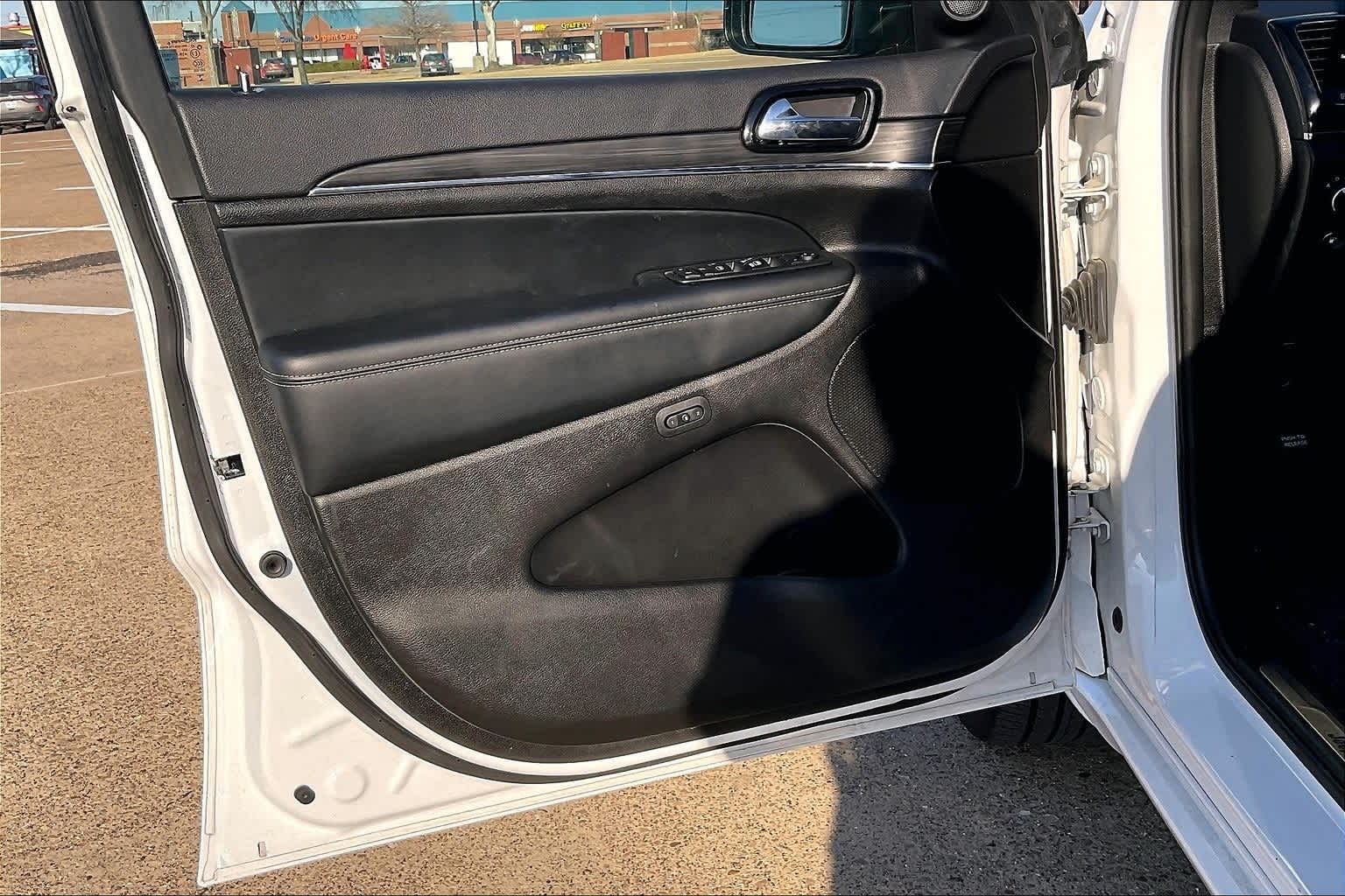 Thumbnail: 2021 Jeep Grand Cherokee - 26