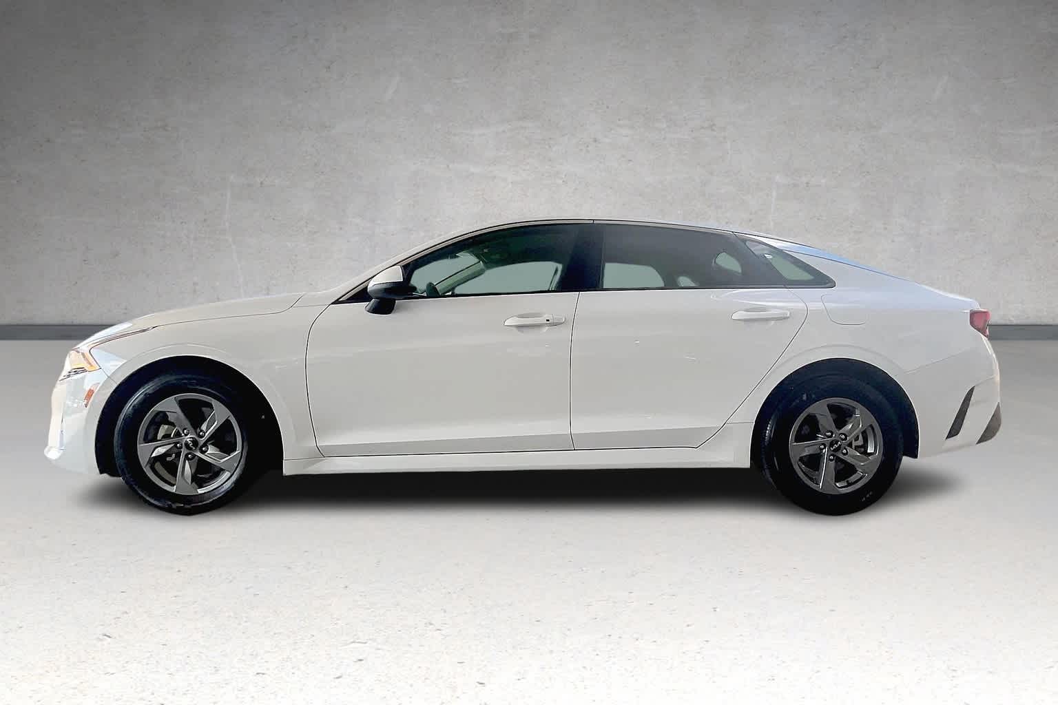 Thumbnail: 2022 Kia K5 - 3