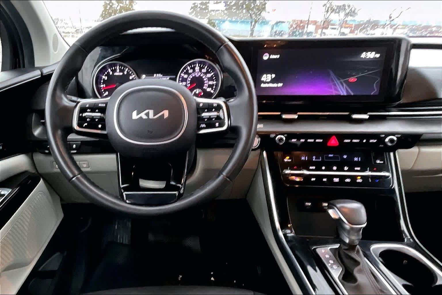 Thumbnail: 2022 Kia Carnival - 13