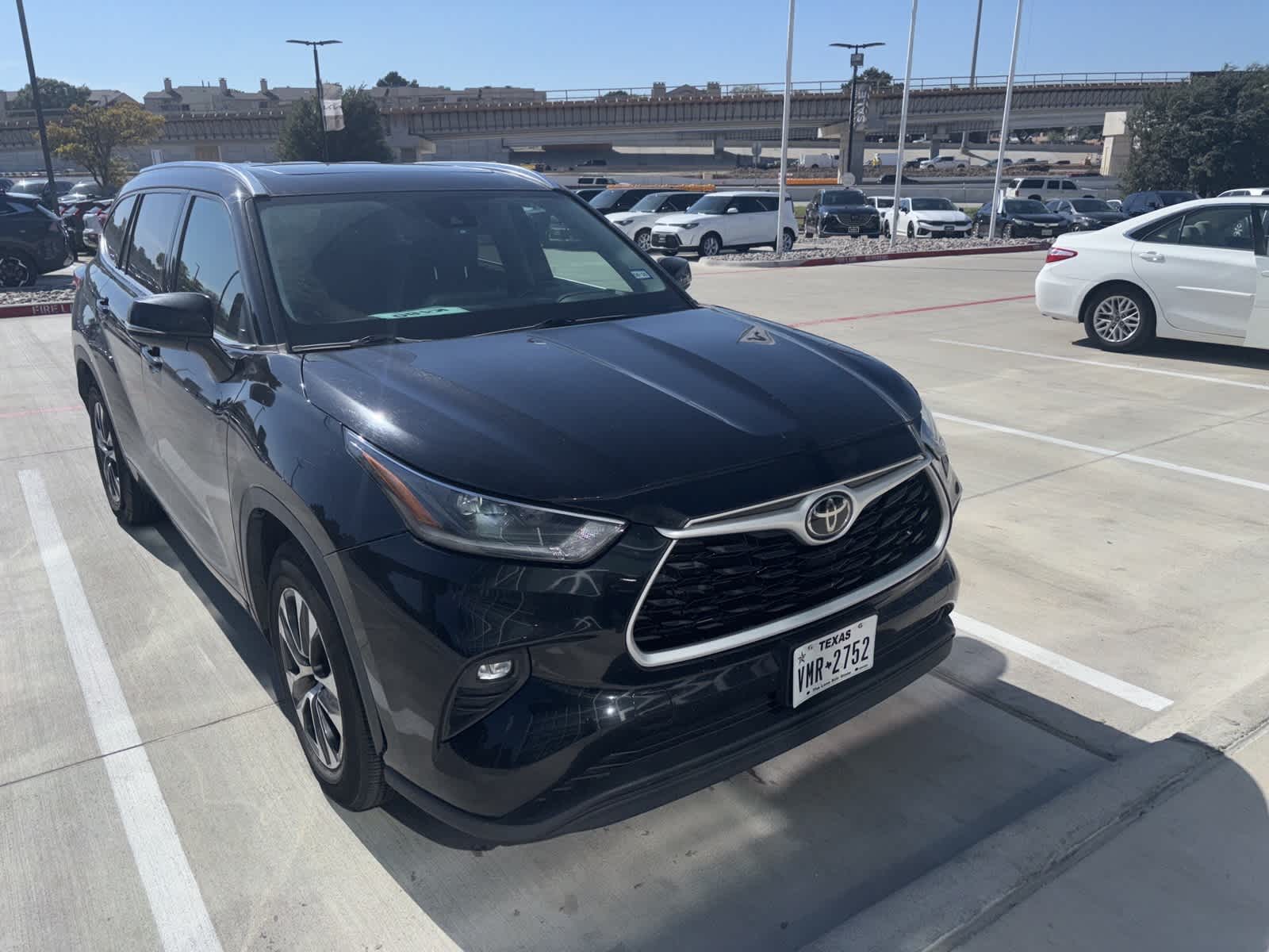 Thumbnail: 2021 Toyota Highlander - 2