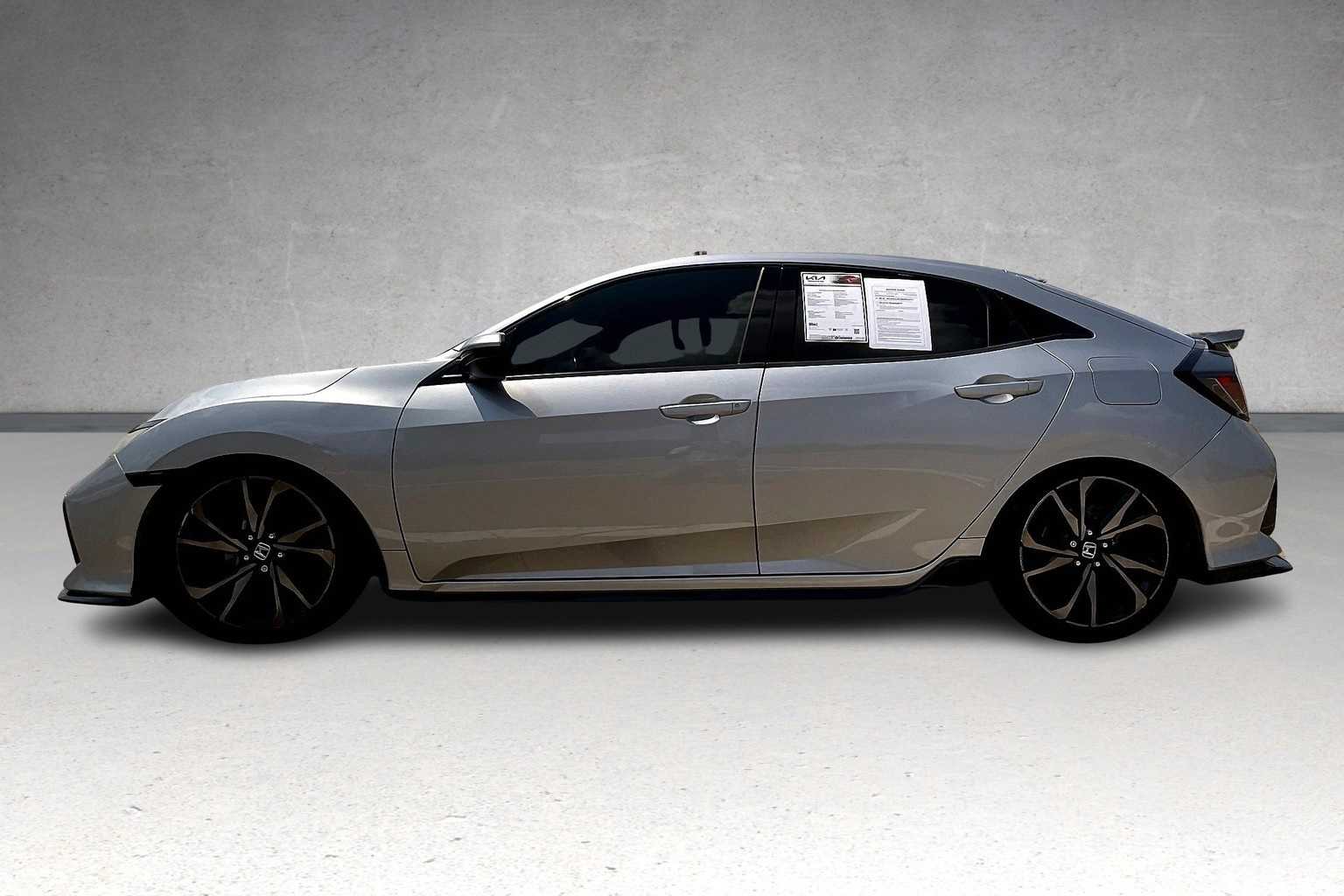 2018 Honda Civic Sport Hatchback photo 3