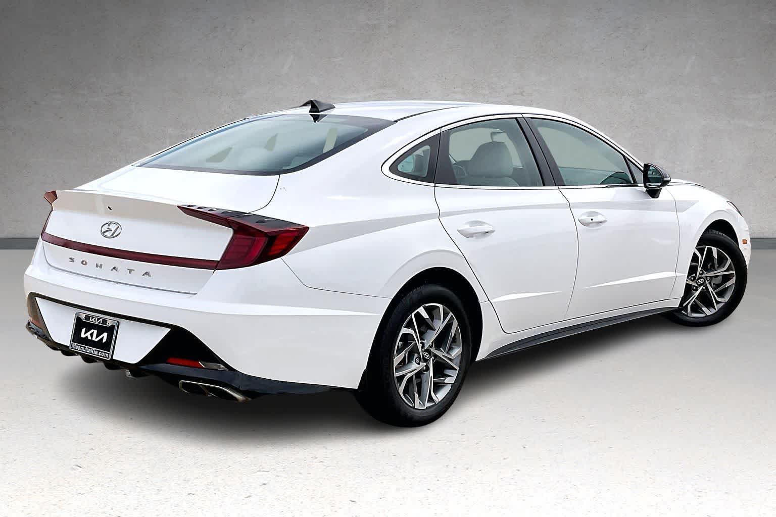 Thumbnail: 2023 Hyundai Sonata - 22