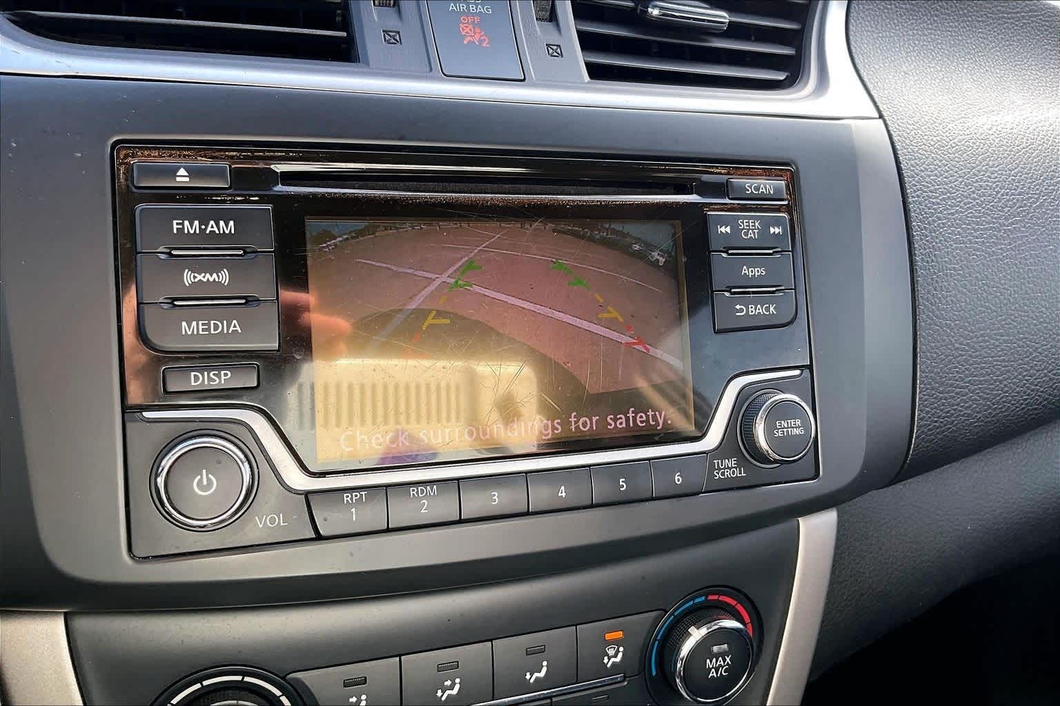 Thumbnail: 2015 Nissan Sentra - 26