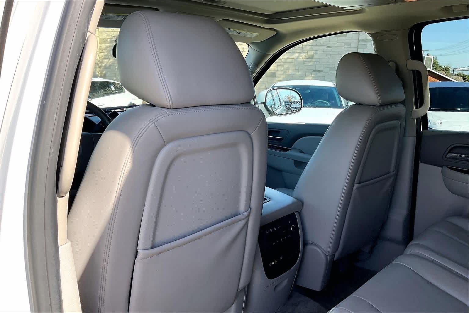 Thumbnail: 2013 Chevrolet Suburban - 12