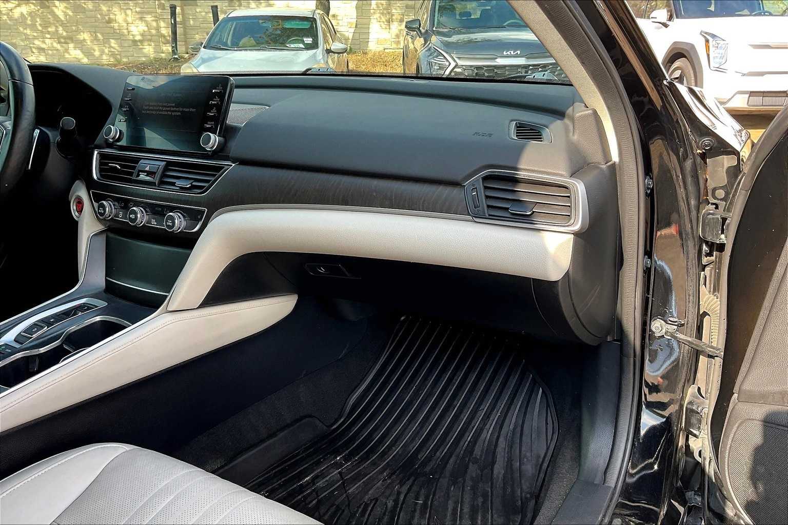 Thumbnail: 2018 Honda Accord - 22