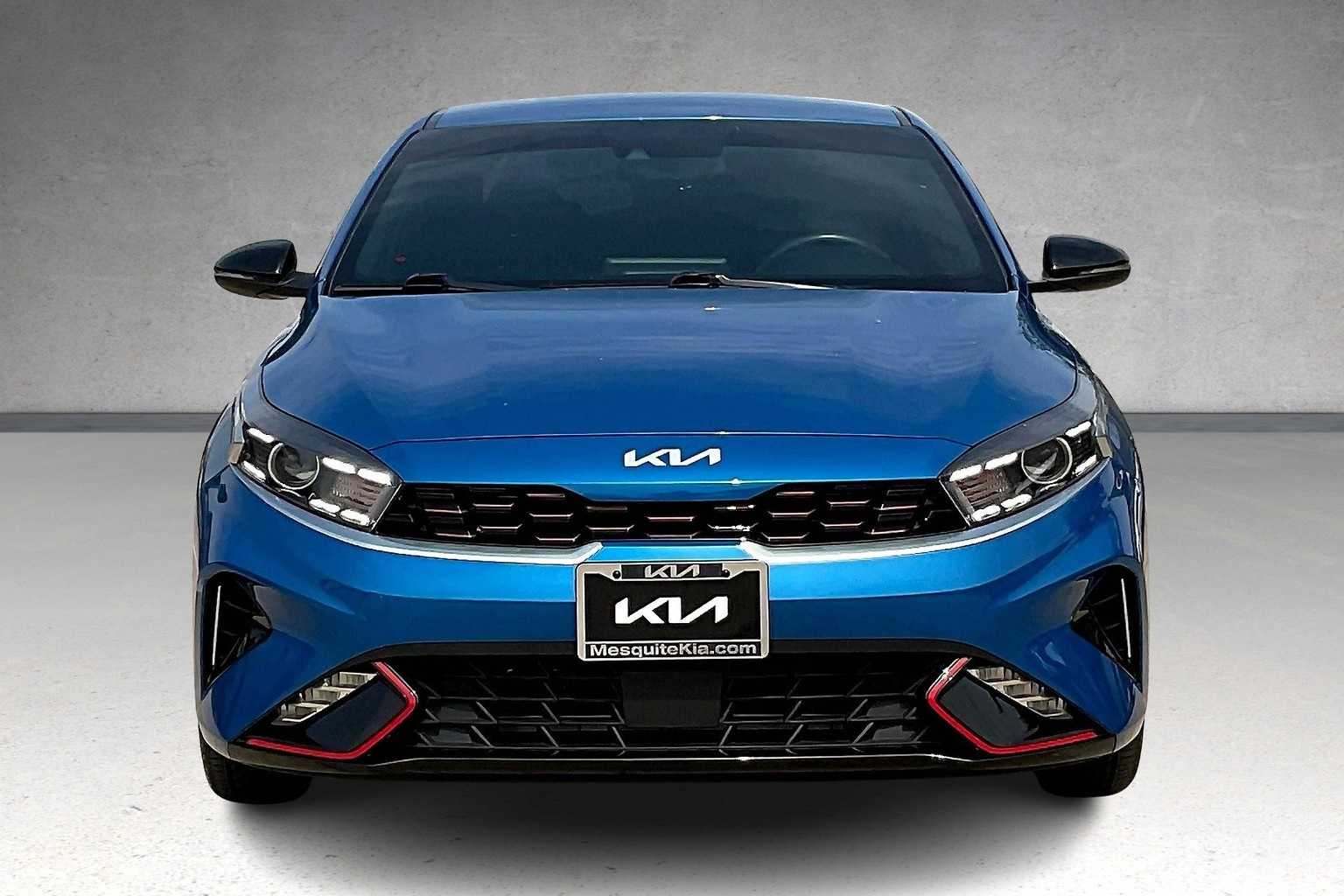 Thumbnail: 2023 Kia Forte - 4
