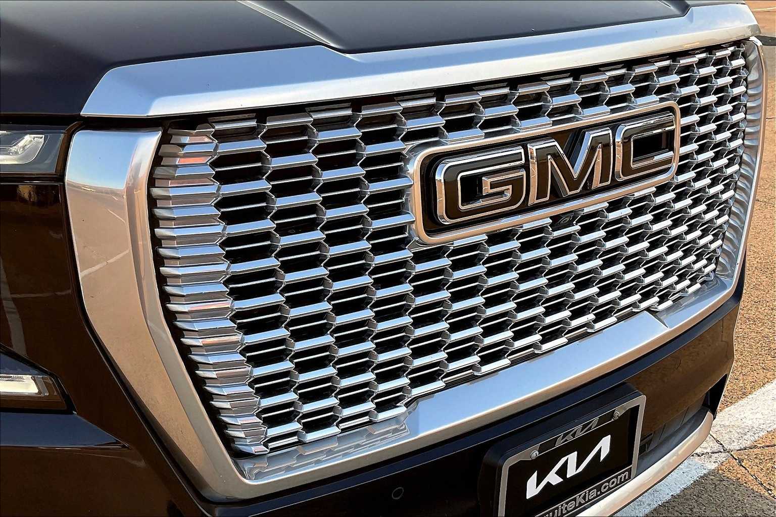 Thumbnail: 2021 GMC Yukon - 33