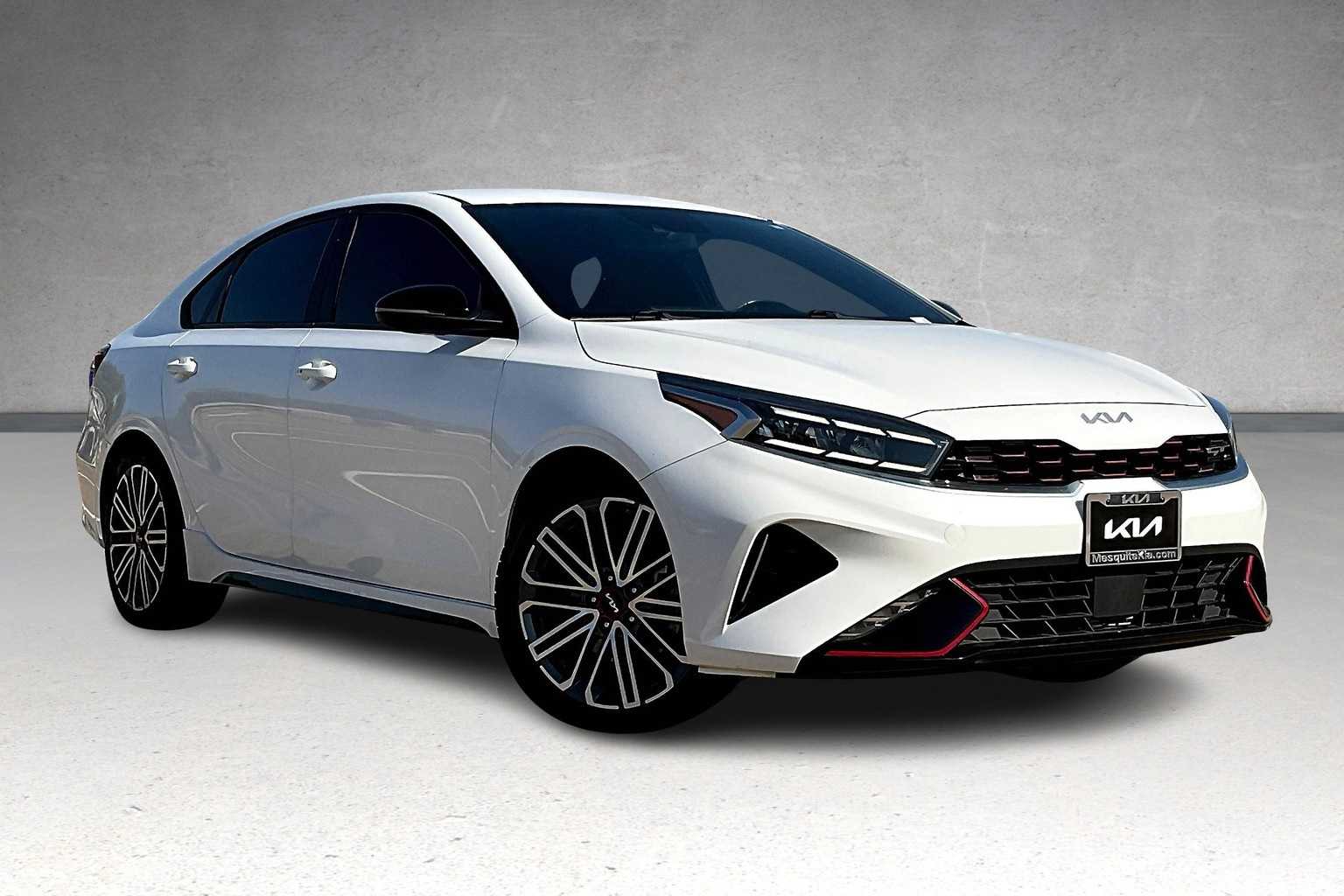 Thumbnail: 2023 Kia Forte - 21