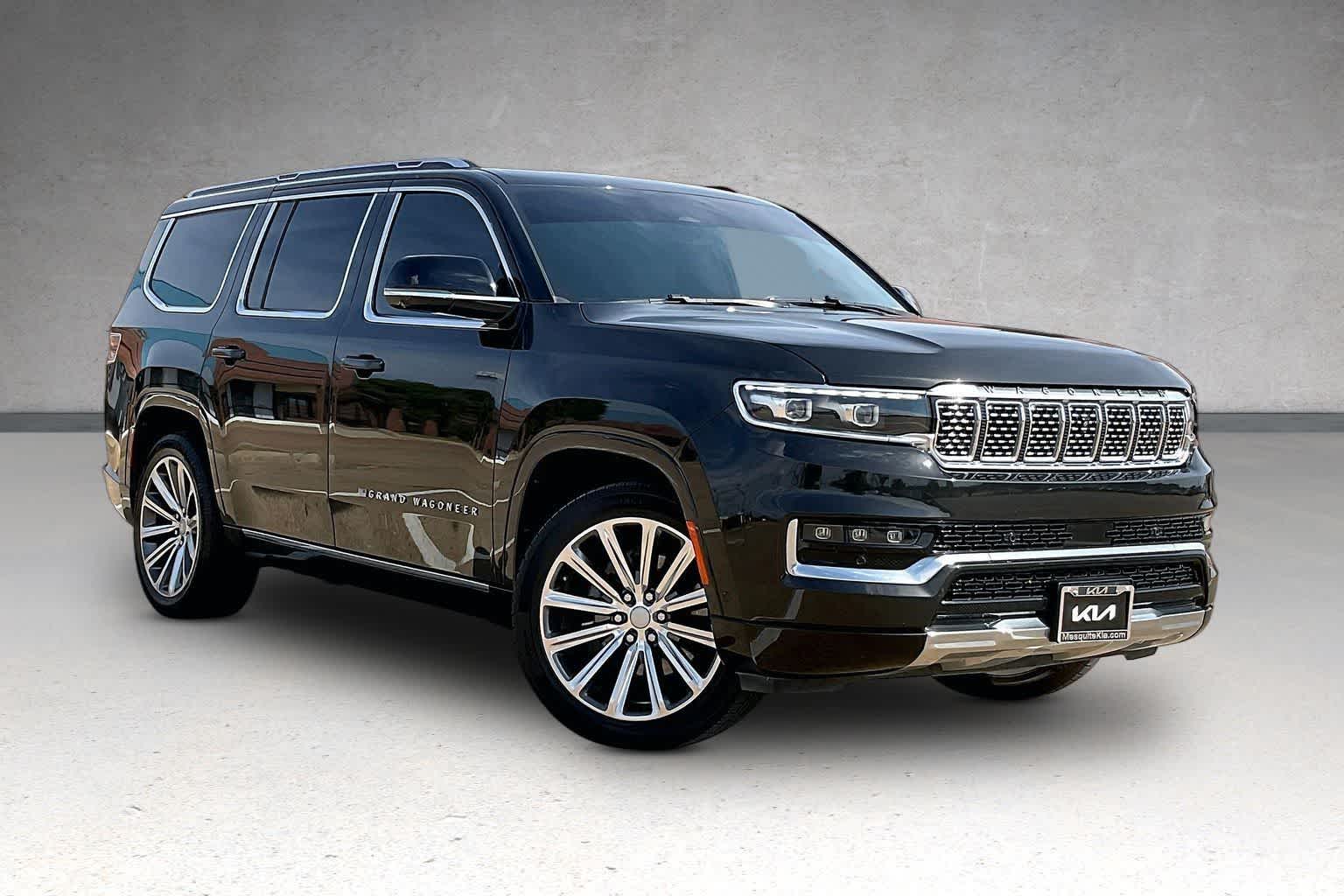 Thumbnail: 2023 Jeep Grand Wagoneer - 21