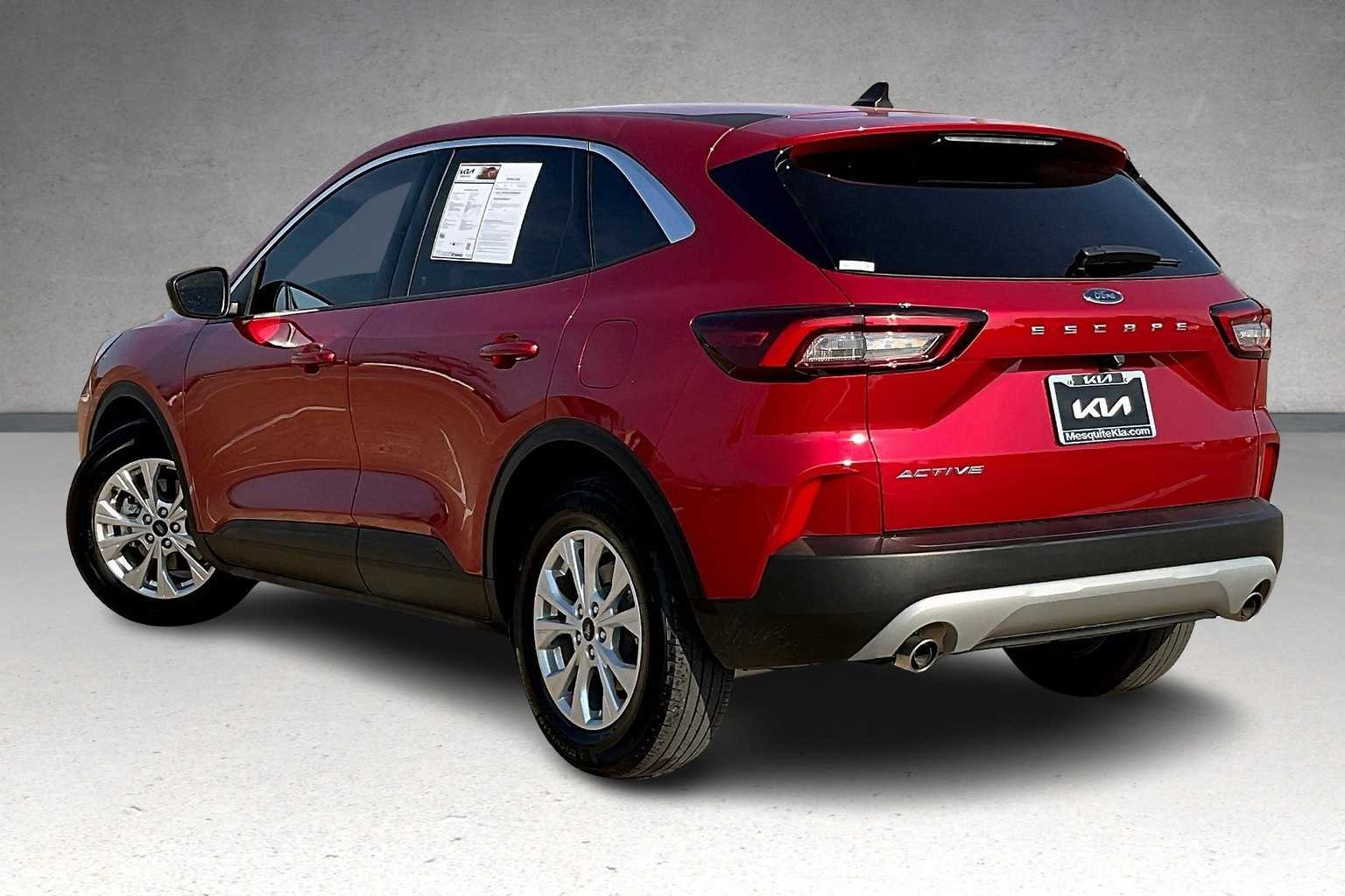 Thumbnail: 2023 Ford Escape - 4