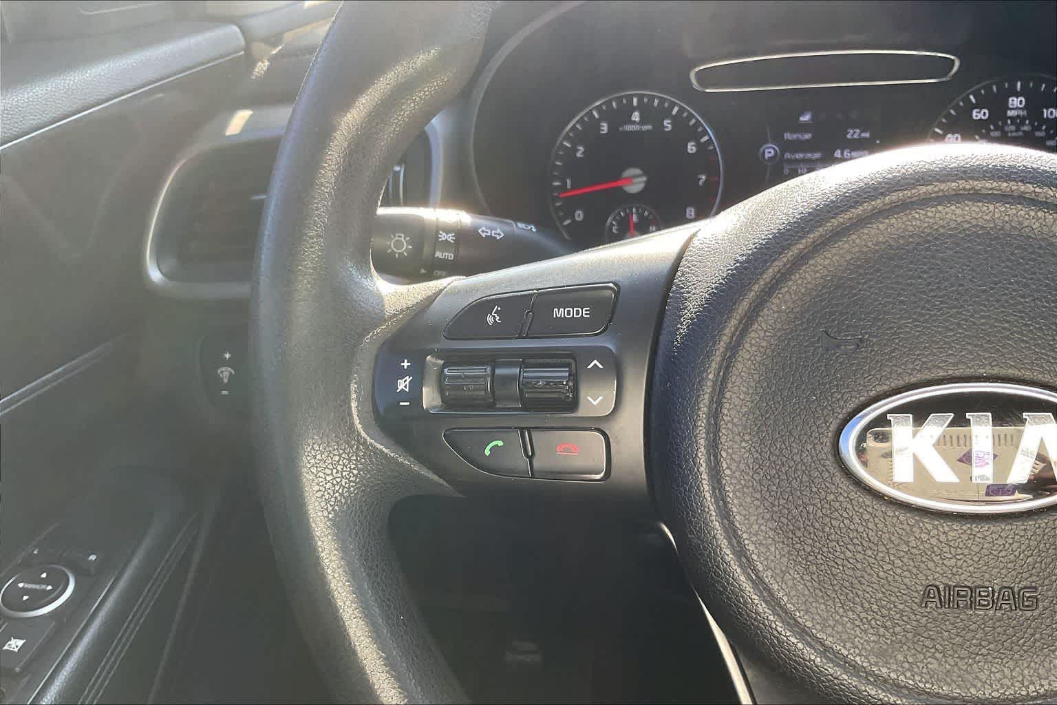 Thumbnail: 2016 Kia Sorento - 22