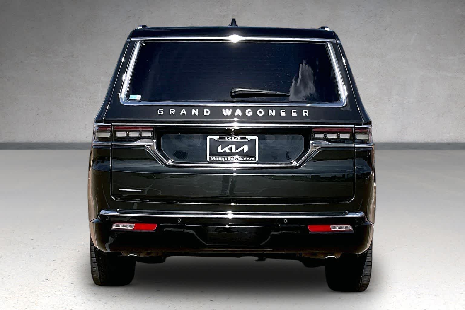 Thumbnail: 2023 Jeep Grand Wagoneer - 5