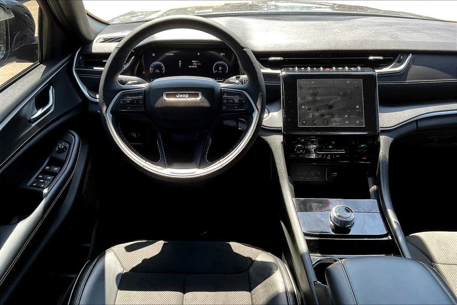 Thumbnail: 2023 Jeep Grand Cherokee - 14
