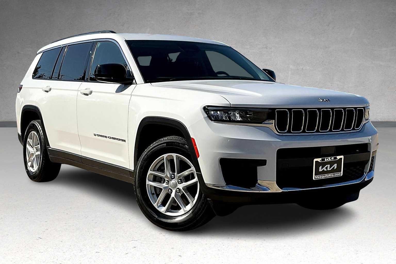 Thumbnail: 2023 Jeep Grand Cherokee - 21