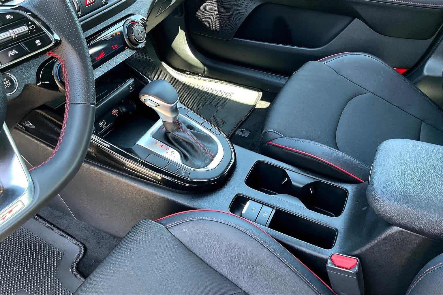 Thumbnail: 2023 Kia Forte - 16