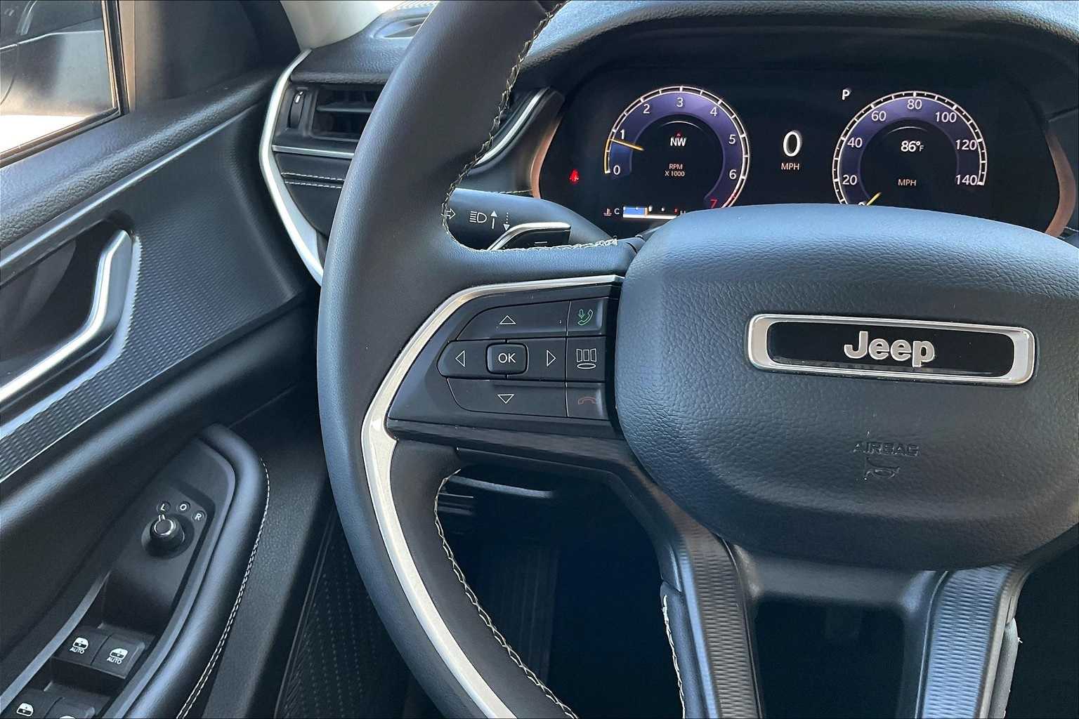 Thumbnail: 2023 Jeep Grand Cherokee - 24