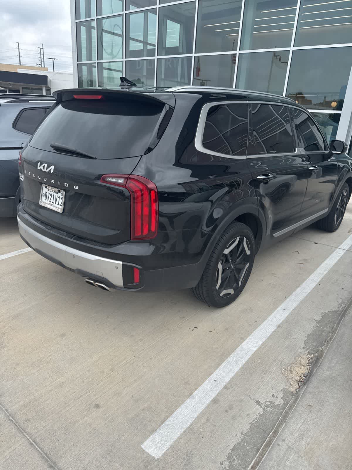 Thumbnail: 2023 Kia Telluride - 4