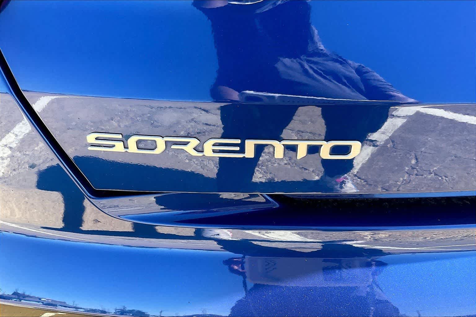 Thumbnail: 2023 Kia Sorento - 7