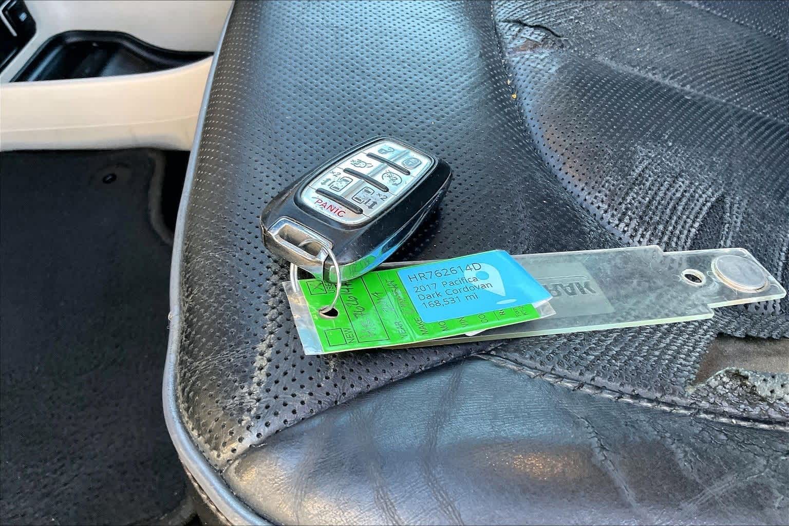 Thumbnail: 2017 Chrysler Pacifica - 19