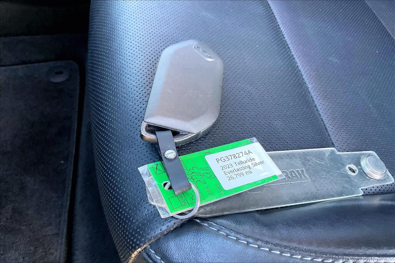 Thumbnail: 2023 Kia Telluride - 18