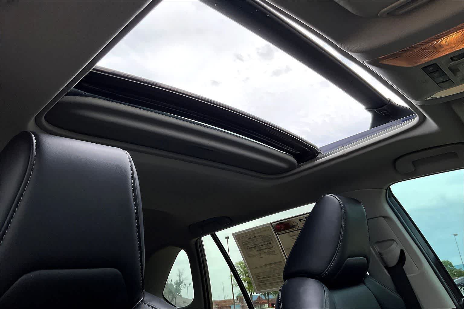 Thumbnail: 2020 Toyota RAV4 - 30