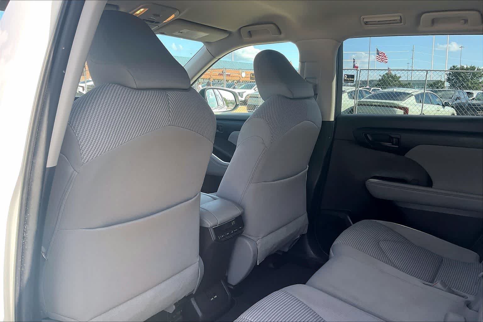 Thumbnail: 2021 Toyota Highlander - 11