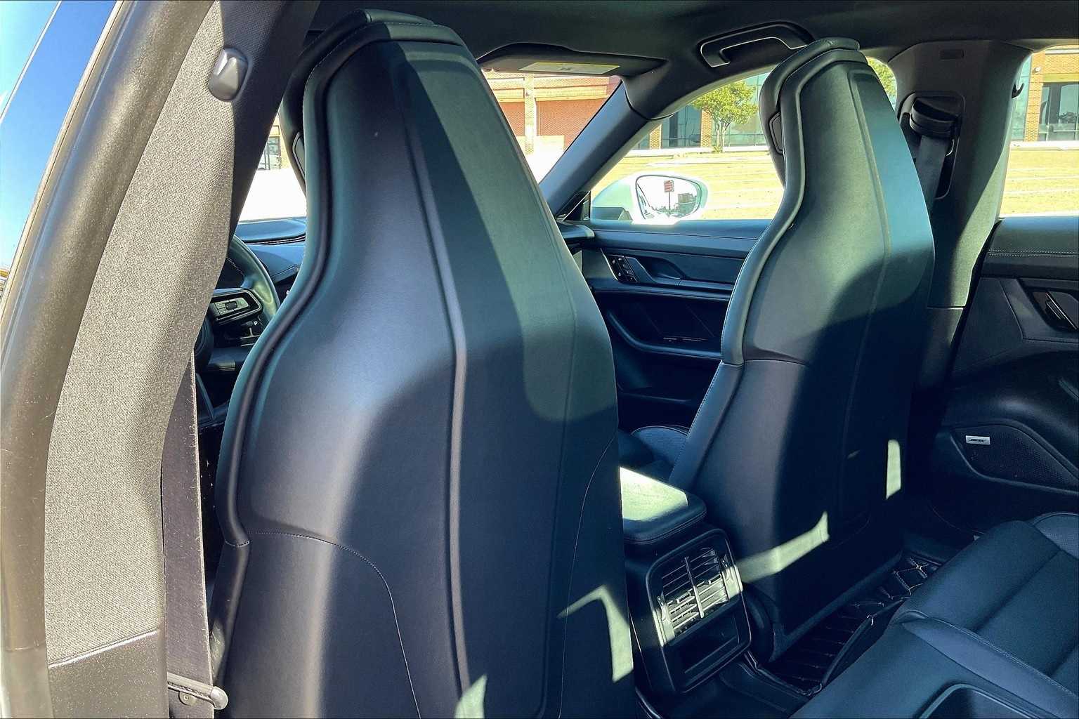 Thumbnail: 2020 Porsche Taycan - 11