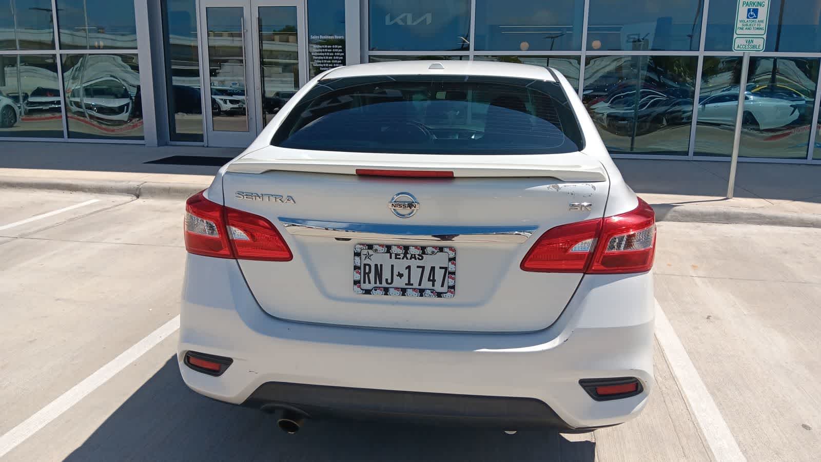 Thumbnail: 2016 Nissan Sentra - 4