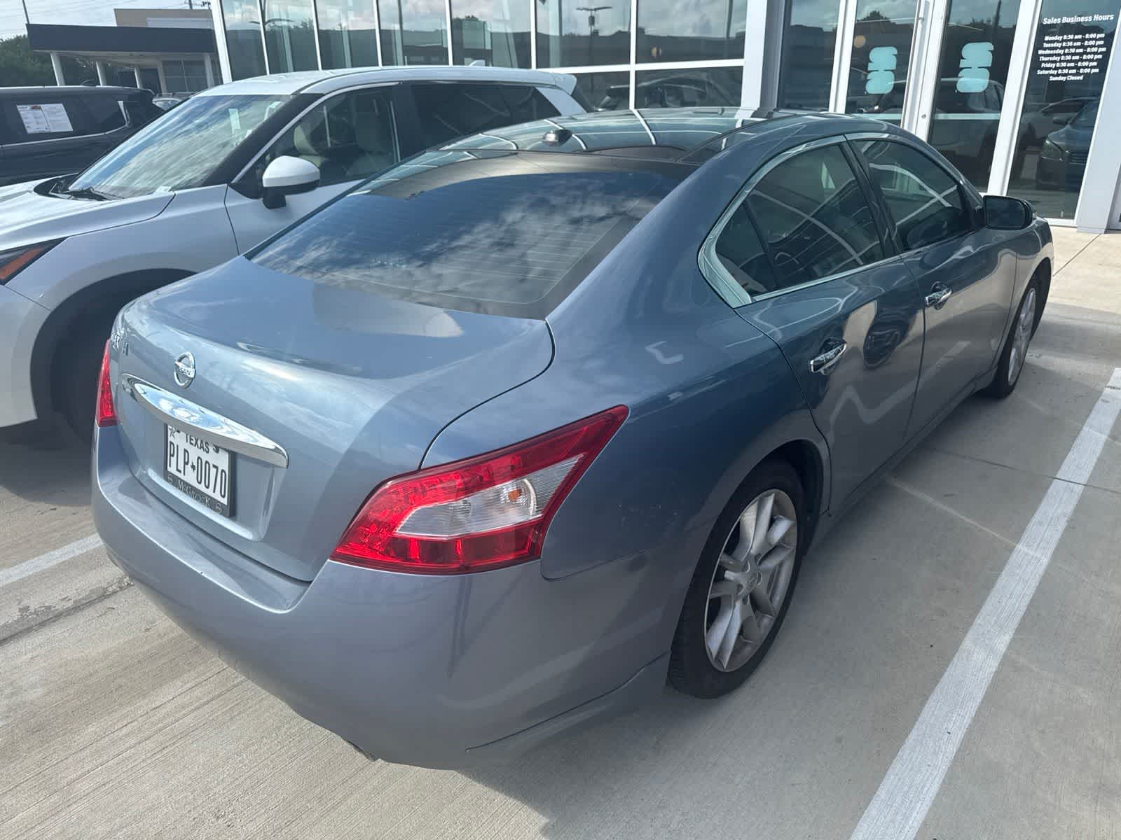 Thumbnail: 2011 Nissan Maxima - 4