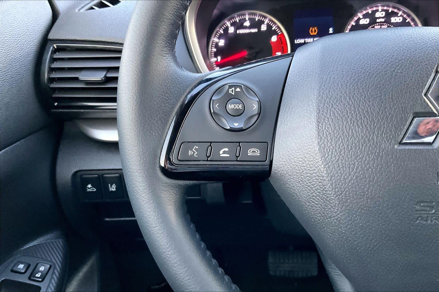 Thumbnail: 2022 Mitsubishi Eclipse Cross - 24