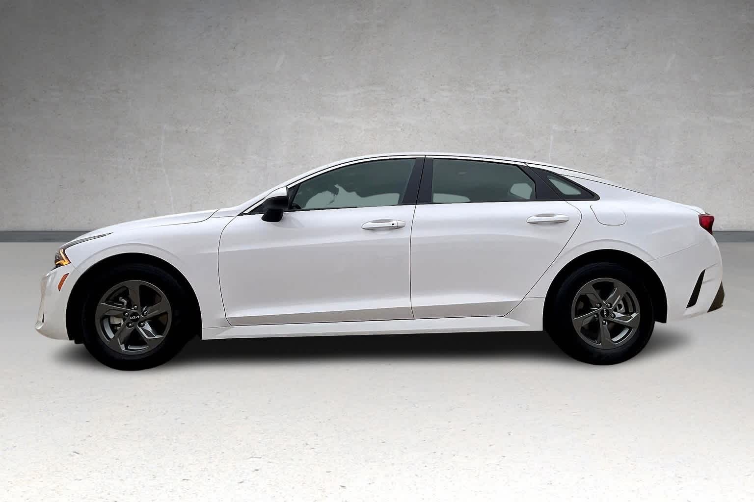 Thumbnail: 2022 Kia K5 - 3