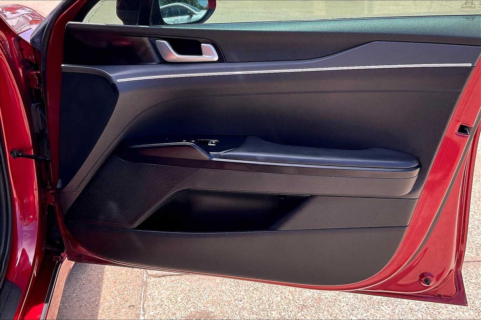 Thumbnail: 2022 Kia K5 - 28