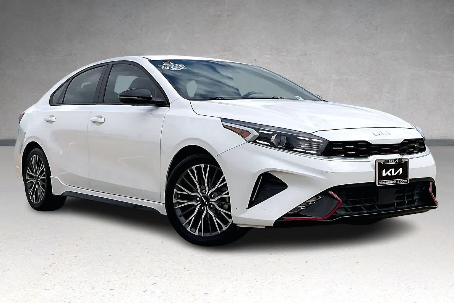 Thumbnail: 2023 Kia Forte - 21