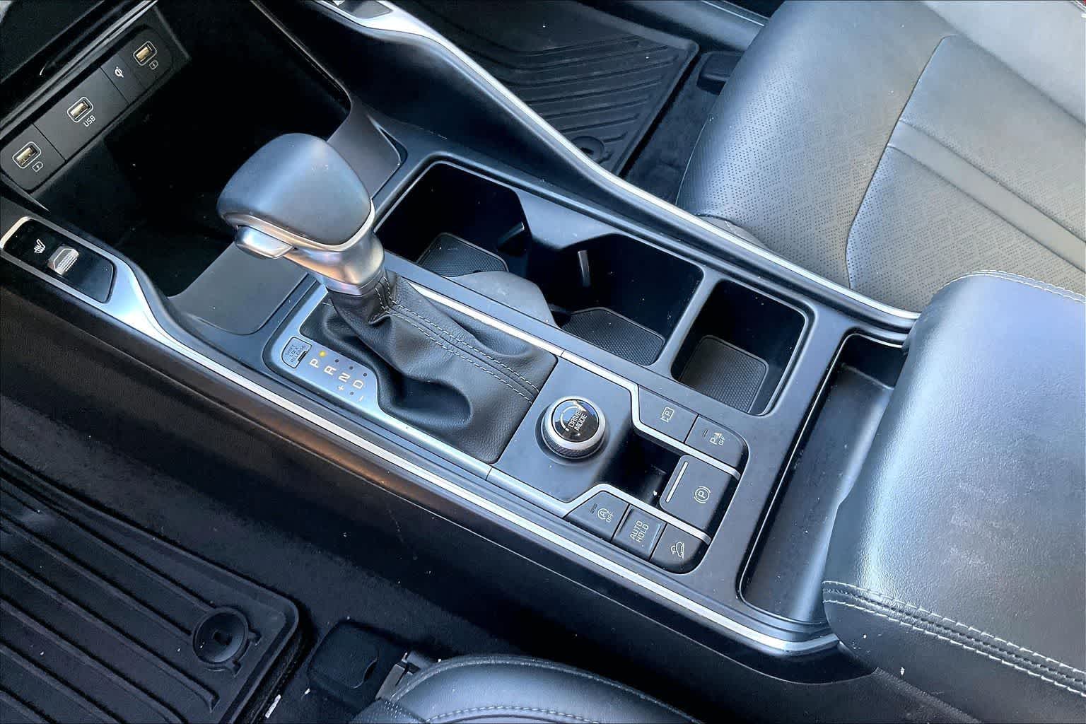 Thumbnail: 2023 Kia Sorento - 16