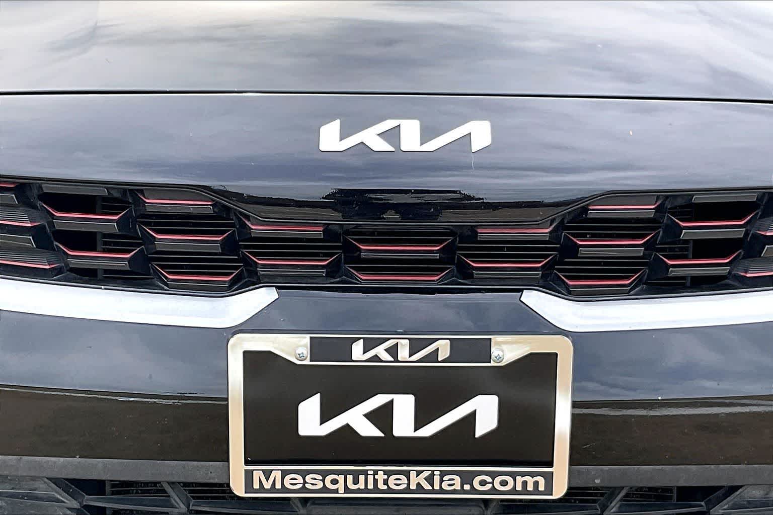 Thumbnail: 2024 Kia Forte - 32