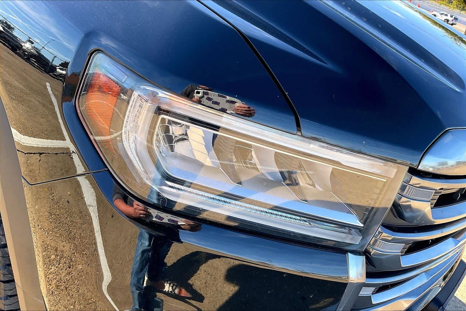 Thumbnail: 2022 GMC Acadia - 31