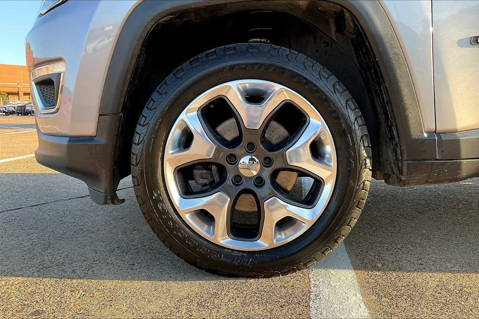 Thumbnail: 2019 Jeep Compass - 8
