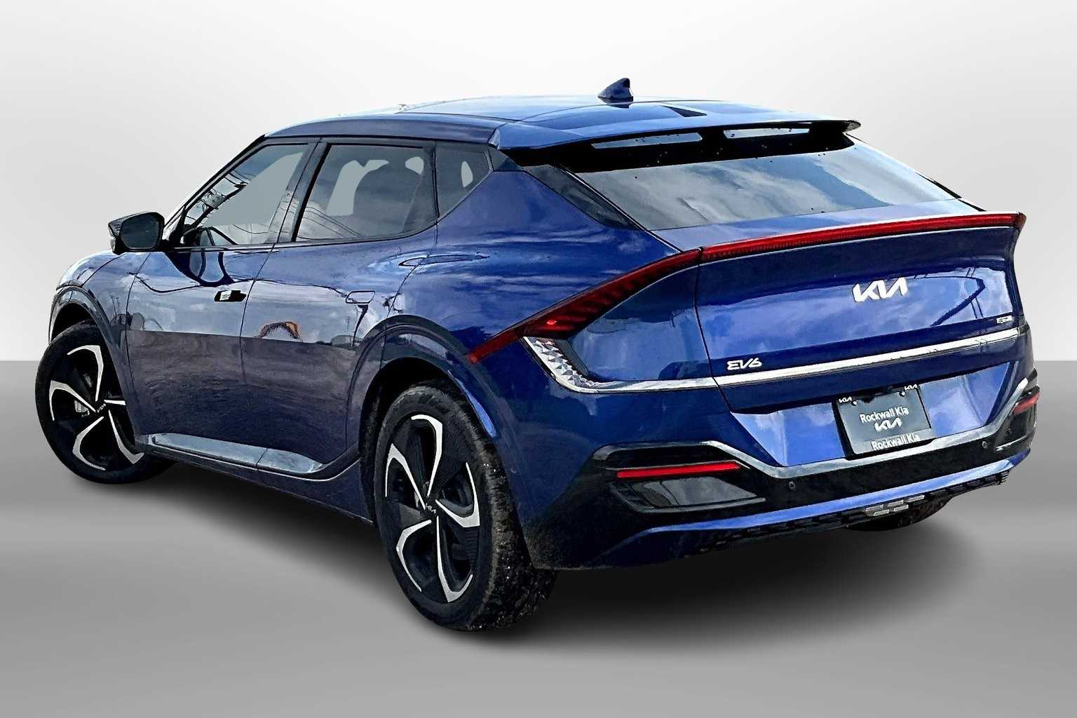 Thumbnail: 2022 Kia EV6 - 11