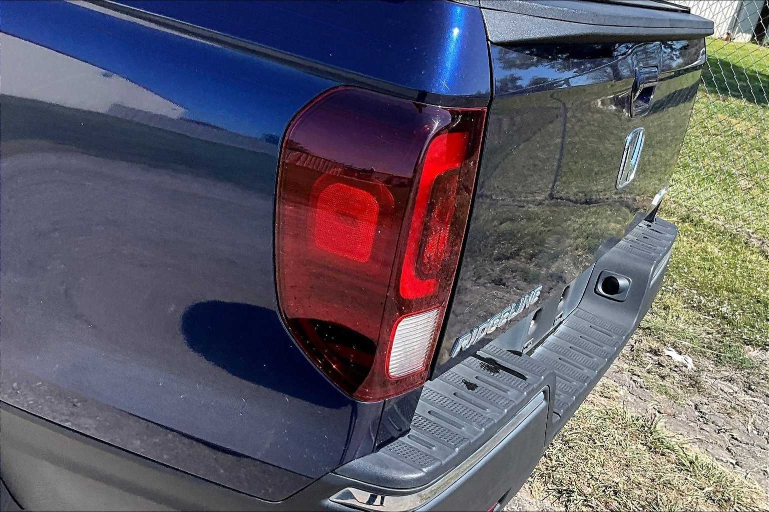 Thumbnail: 2017 Honda Ridgeline - 32