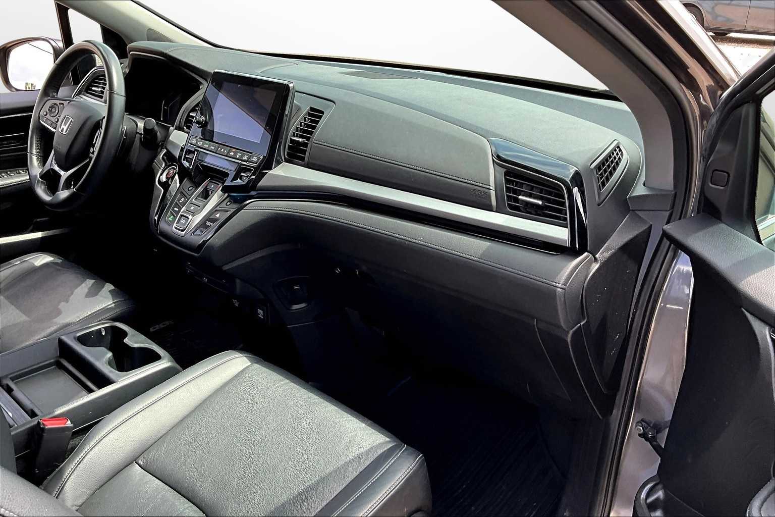 Thumbnail: 2023 Honda Odyssey - 15
