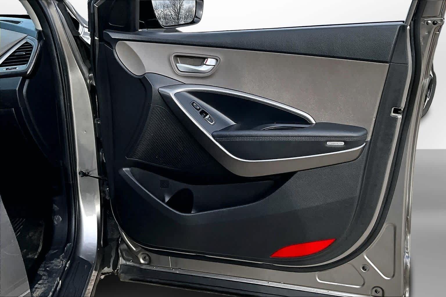 Thumbnail: 2018 Hyundai Santa Fe - 18