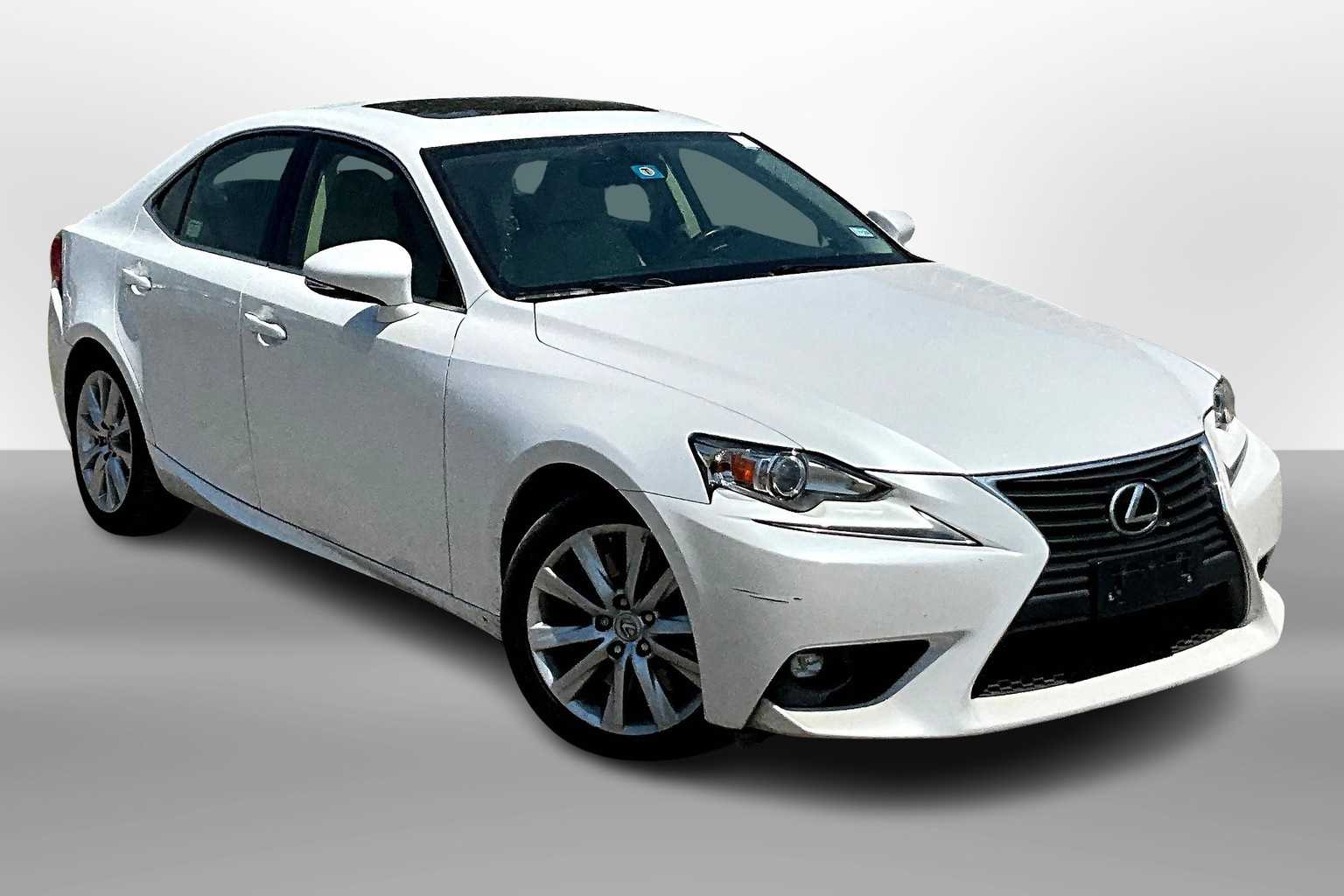Thumbnail: 2016 Lexus IS - 10