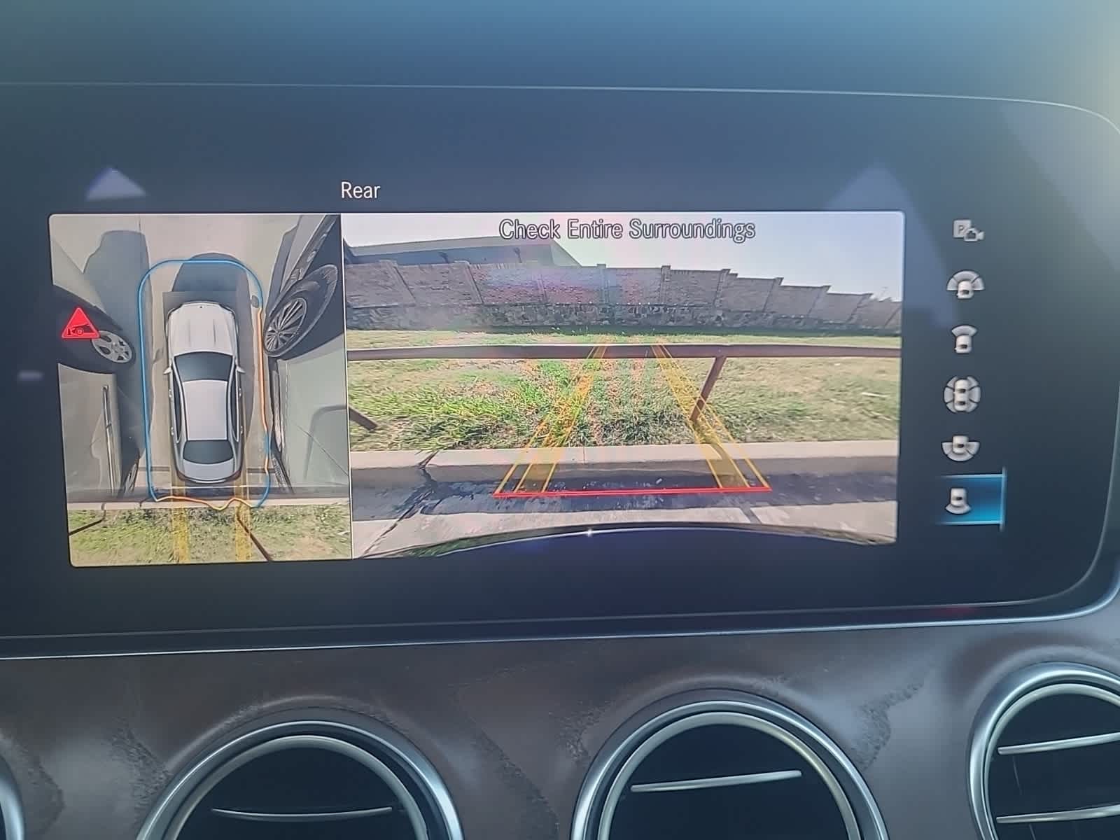 Thumbnail: 2022 Mercedes-Benz E-Class - 12