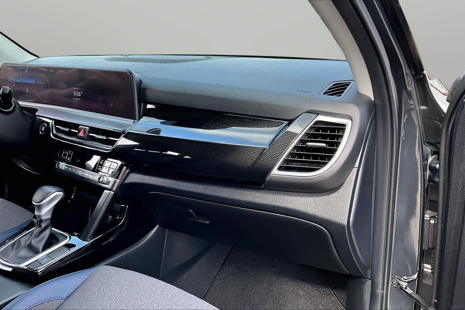 Thumbnail: 2024 Kia Seltos - 15