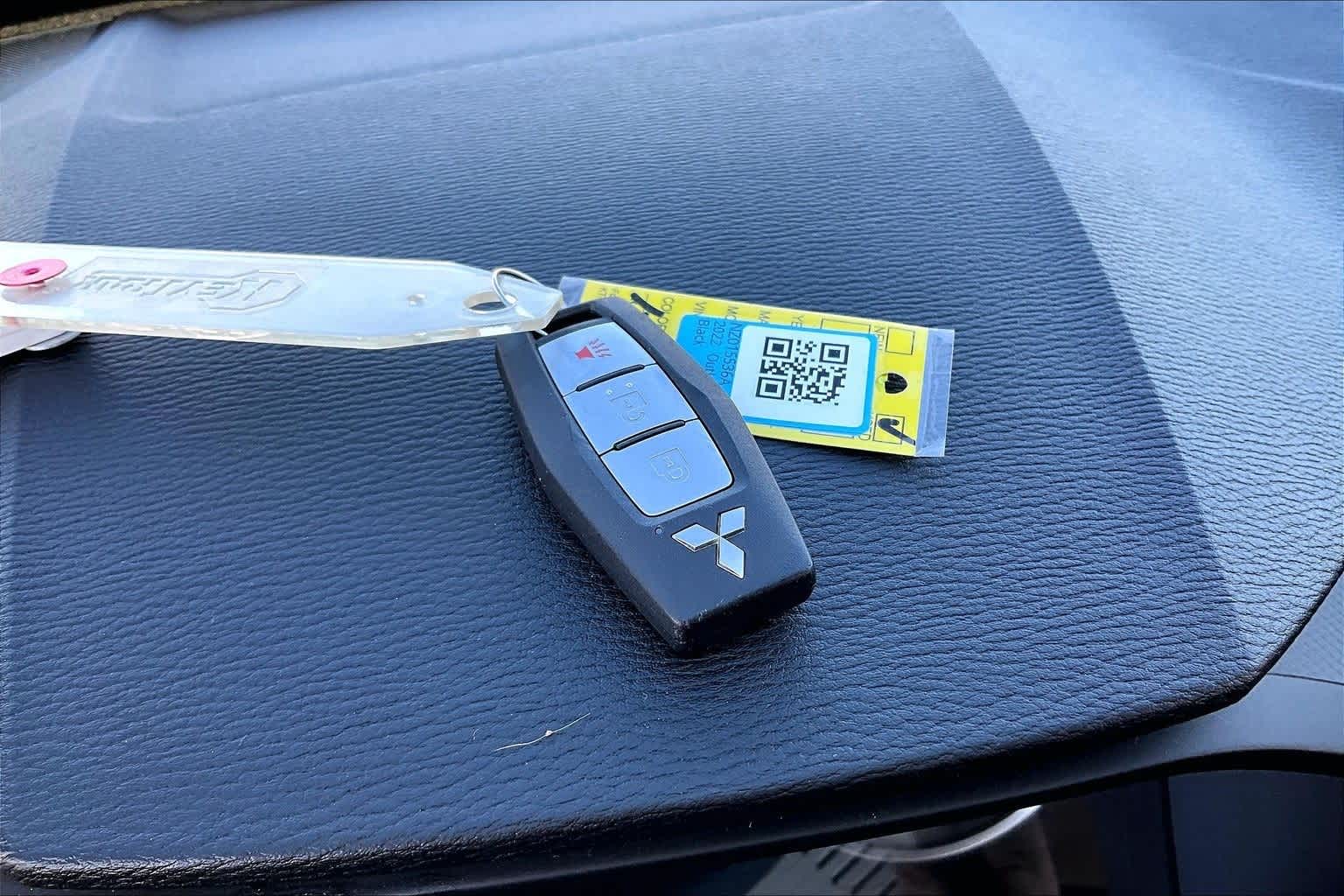 Thumbnail: 2022 Mitsubishi Outlander - 9